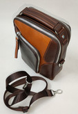 تصویر کیف کراس بادی (دوشی) مردانه چرم گاوی هورس به رنگ قهوهای تیره